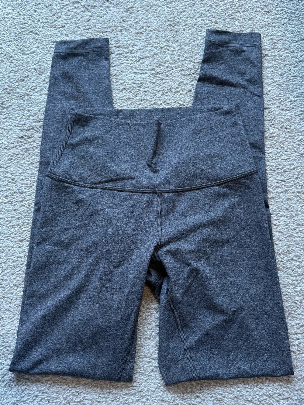Lululemon wunder under gray leggings, size 6